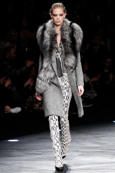 Look 1